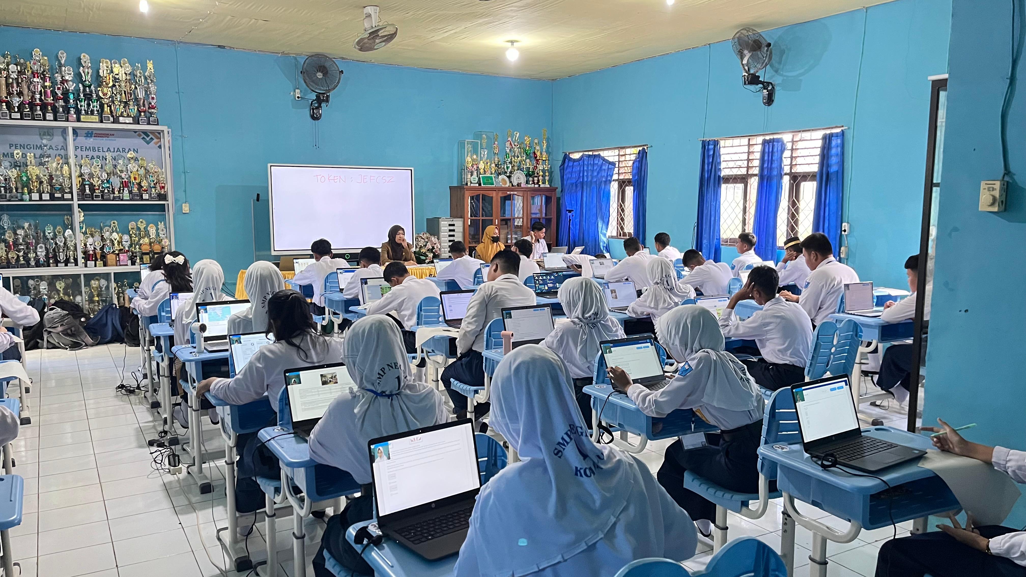 Kegiatan belajar di ruang kelas